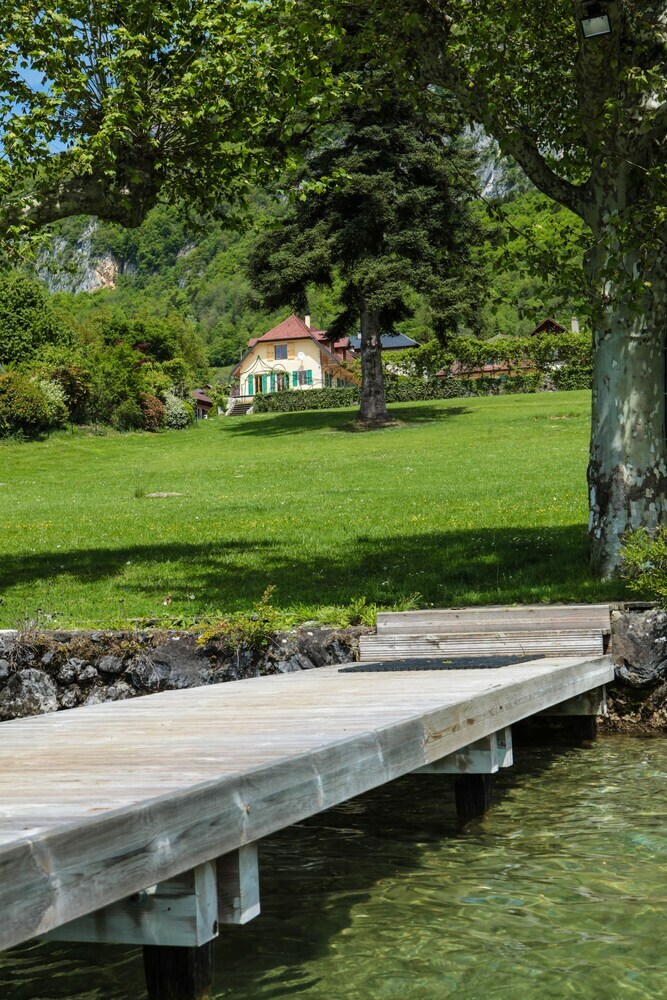 Apartamento Amazing Studio In Charming Villa With Private Beach In Veyrier Du Lac