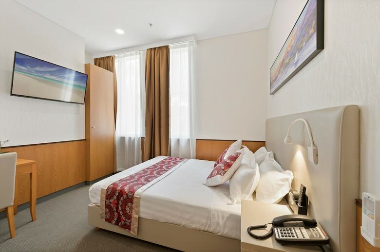 Sydney Hotel Qvb