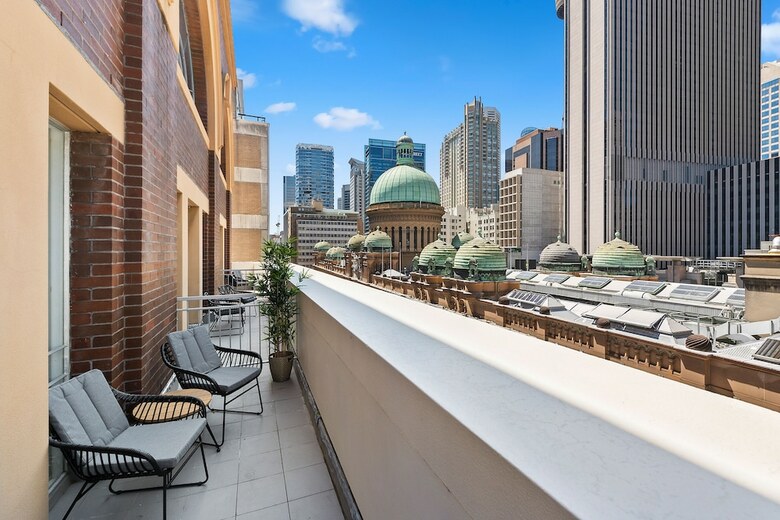 Sydney Hotel Qvb