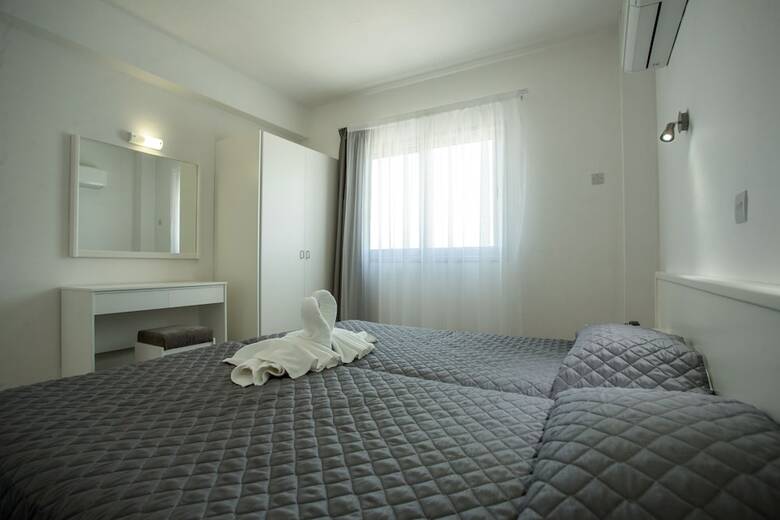 Hotel Kapetanios Bay