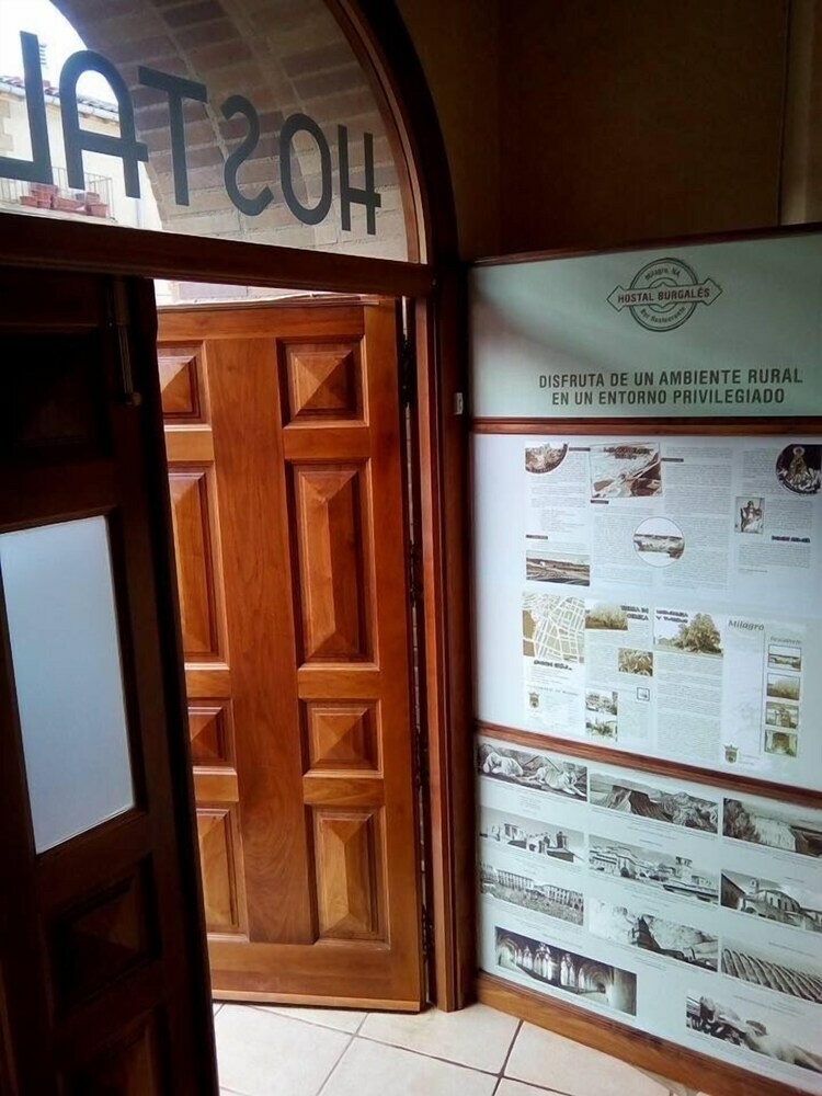 Hostal Burgal�s