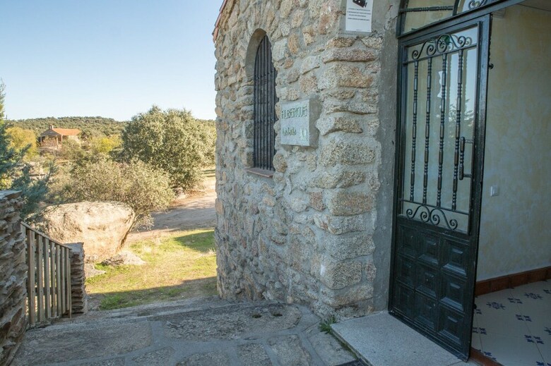 Hostal Albergue La Jarilla
