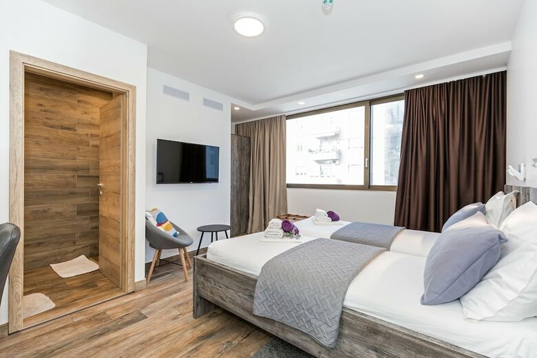 Hotel Apinelo Tower Rooms