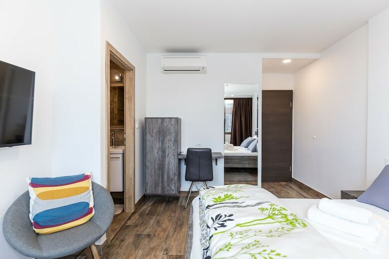 Hotel Apinelo Tower Rooms