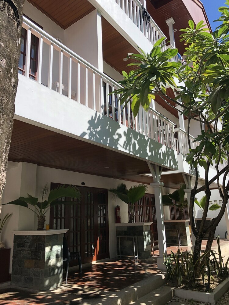 Hey! Jude Resort Hotel