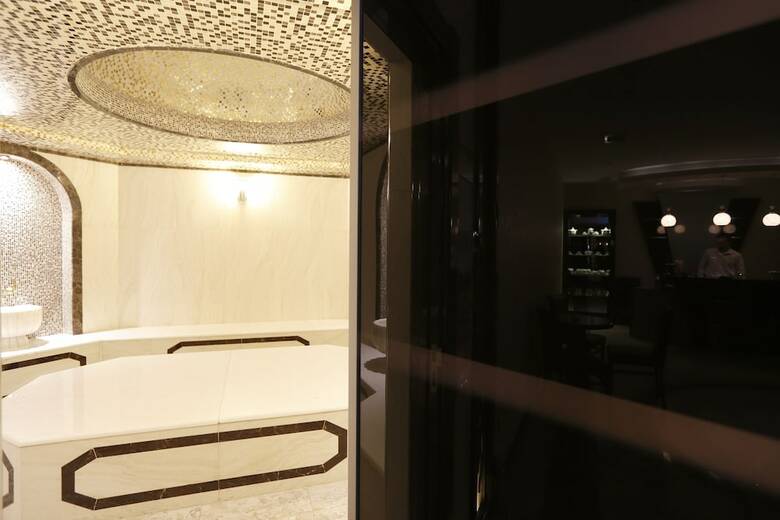 Days Hotel By Wyndham Baku