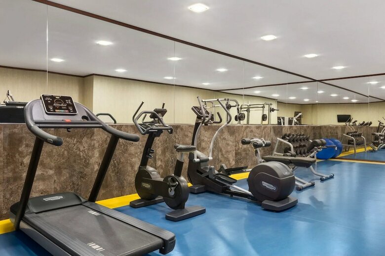 Days Hotel By Wyndham Baku