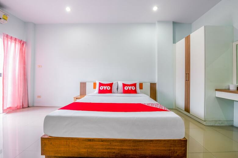 Hotel Oyo 452 Purada Mansion