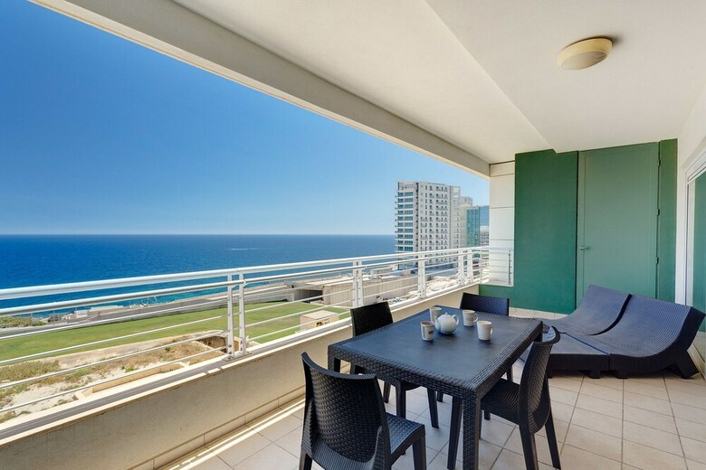 Apartamentos Seaview Apt Incl Pool In Sliema