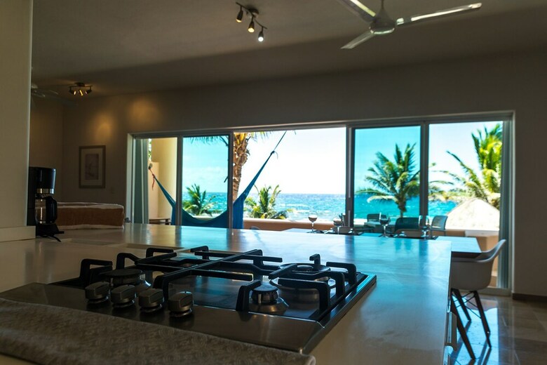 Apartamentos Costa Brava B2. The Horizon Right In Front Your Sight