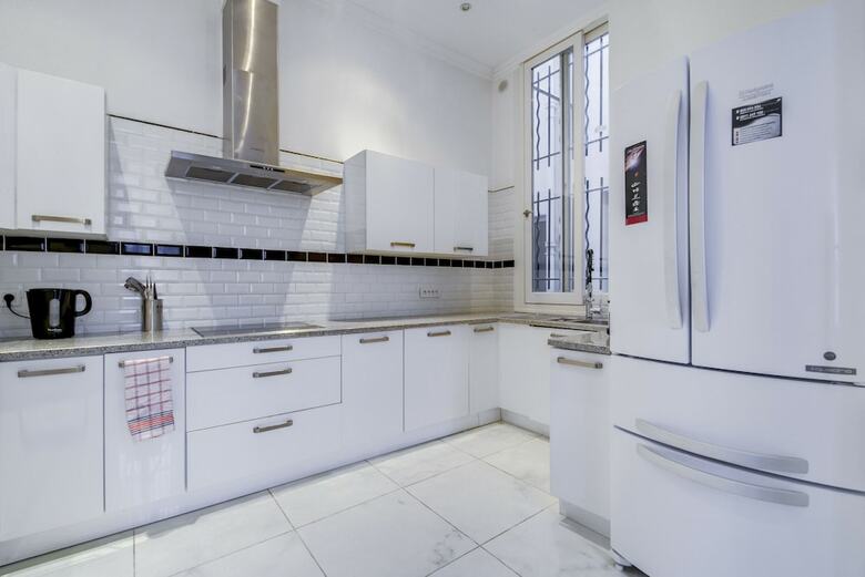 Apartamento Champs Elys�es - Lincoln, 140m2 Suites In Paris