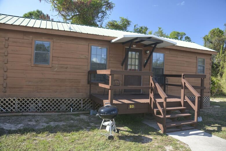 Cabana Guy Harvey Camp Mack Lodge & Rv Resort