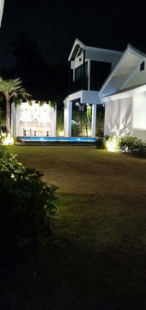 Hotel The Seaton House Phuket