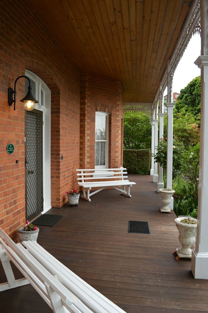 Bed & Breakfast The Dragonfly North West
