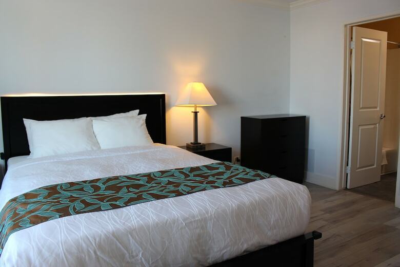 Hotel Hometel Suites