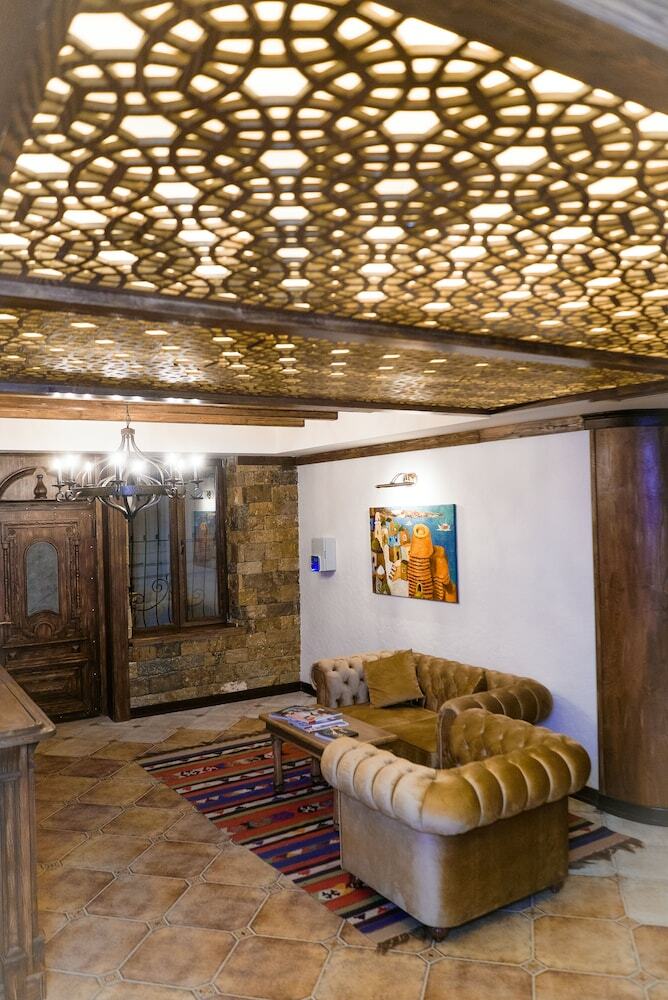 Maajid Hotel