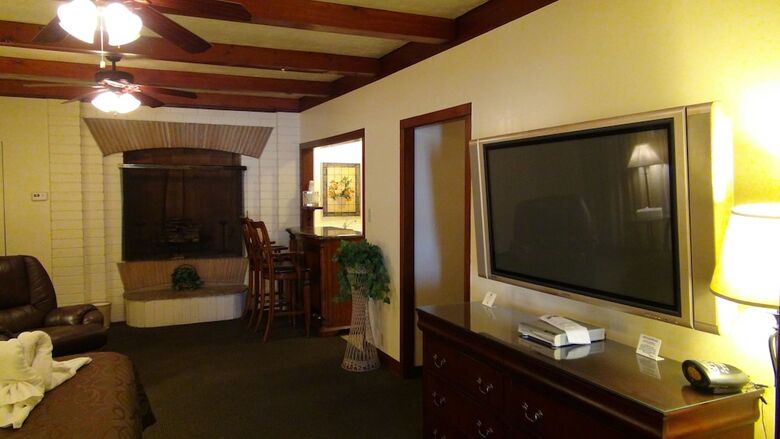 Historic Coronado Motor Hotel