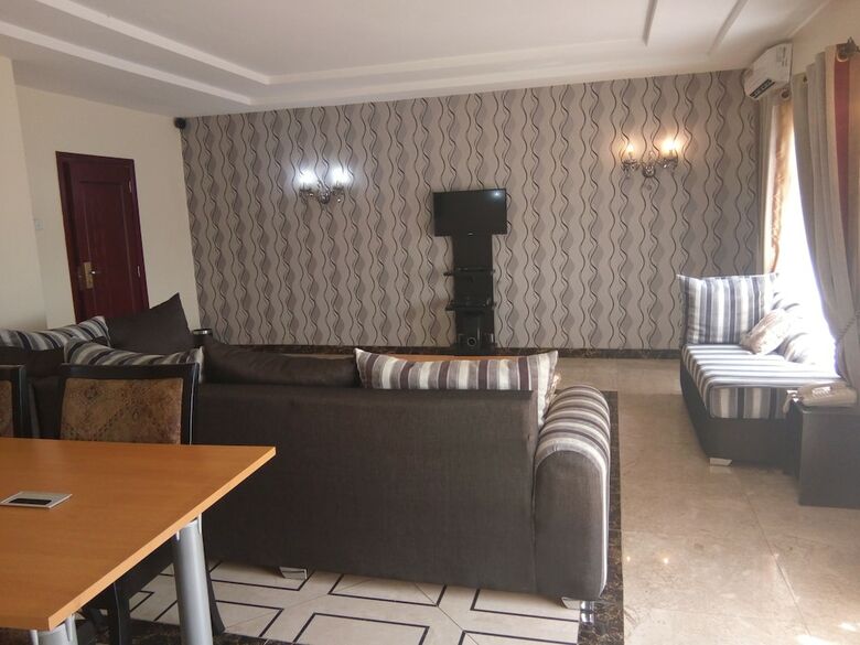 Hotel Adig Suites