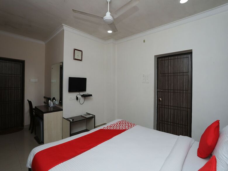 Hotel Oyo Flagship 16097 Neeranand Regency Bhowanipore