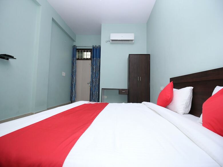Hotel Oyo 16150 Suraj Guest House