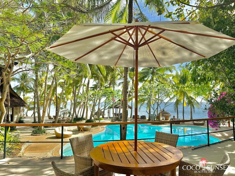 Hotel Coco Grove Beach Resort