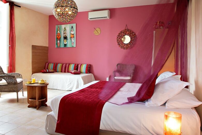 Hotel Le Clos De La Tuili�re