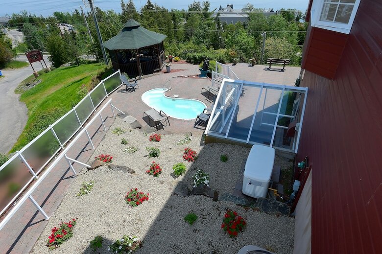 Hotel Le Petit Manoir Du Casino