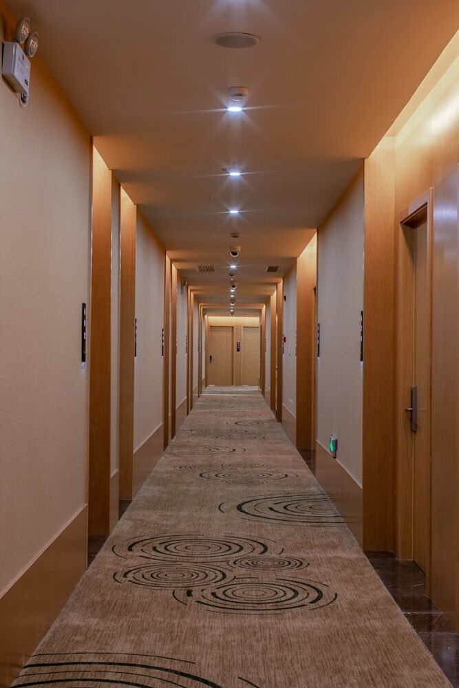 Shanghai Future Shangju Hotel