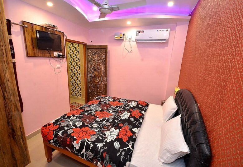 Hotel Walkin Shiva P Guest House