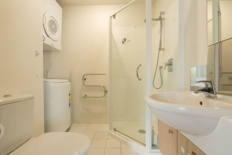2 Bedroom Apartment In Central Location