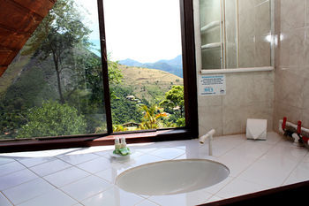 Hostal Pousada Le Siramat