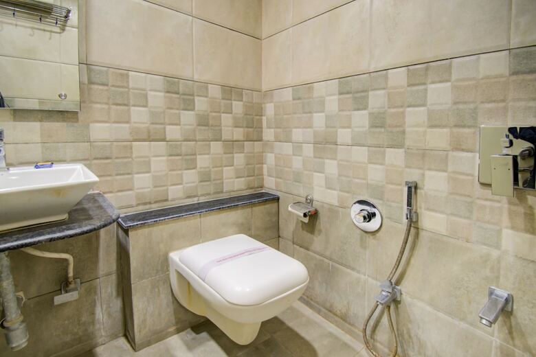 Fabhotel Royal Residency Sama- Savli Rd