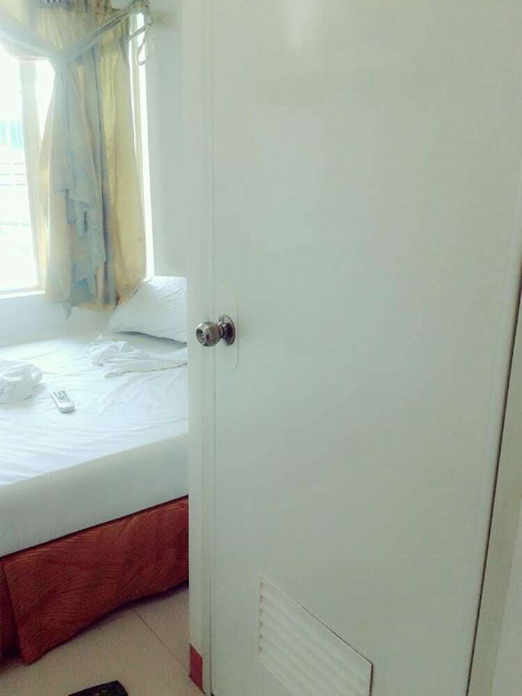 Hotel D' Morvie Suites- Davao