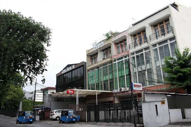 Hotel Oyo 176 Virgo Residence