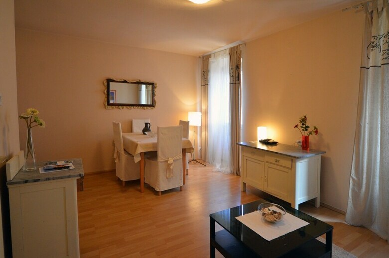 Old Town ?valba Apartments