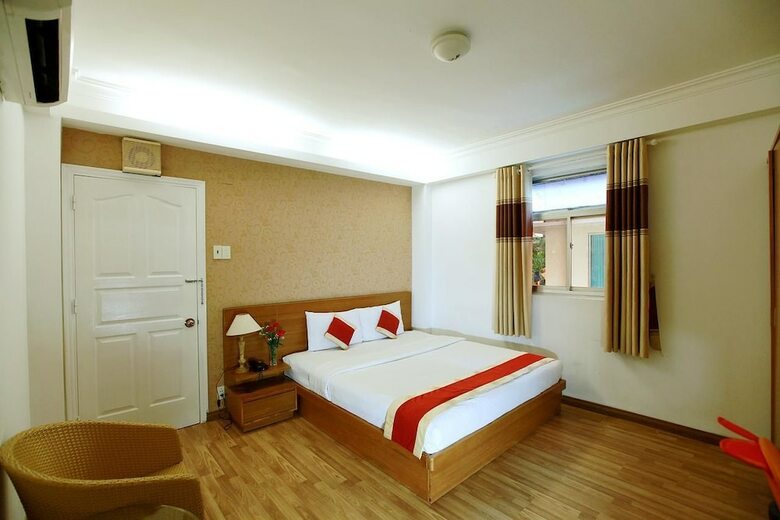 Lucky Star Hotel