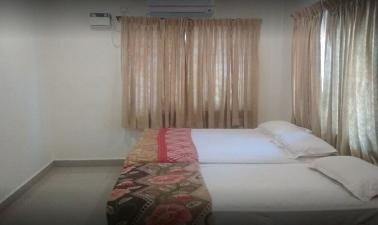 Hotel Krishna Tourist Home