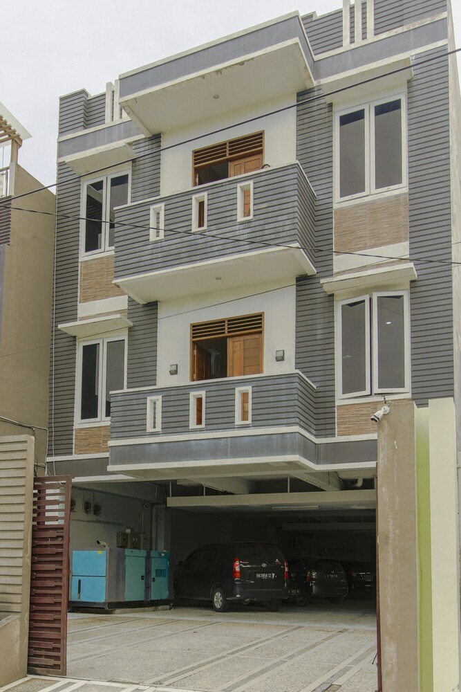 Hotel Reddoorz @ Jalan Darussalam Medan