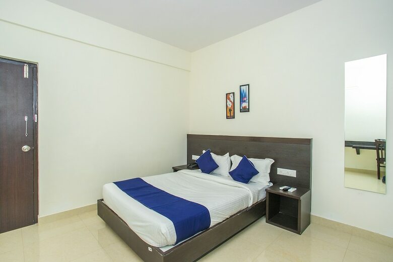 Hotel Oyo 20026 Silverkey Rr Nagar