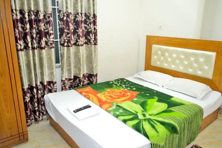 Hotel Pink Shore