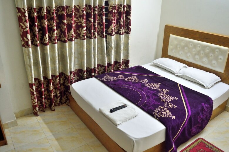 Hotel Pink Shore