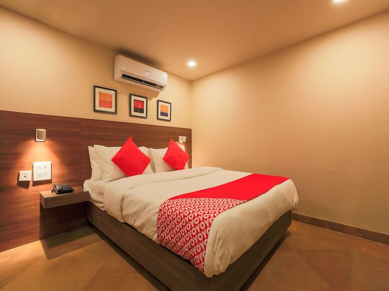 Oyo 18951 City Xpress Hotel Rooms