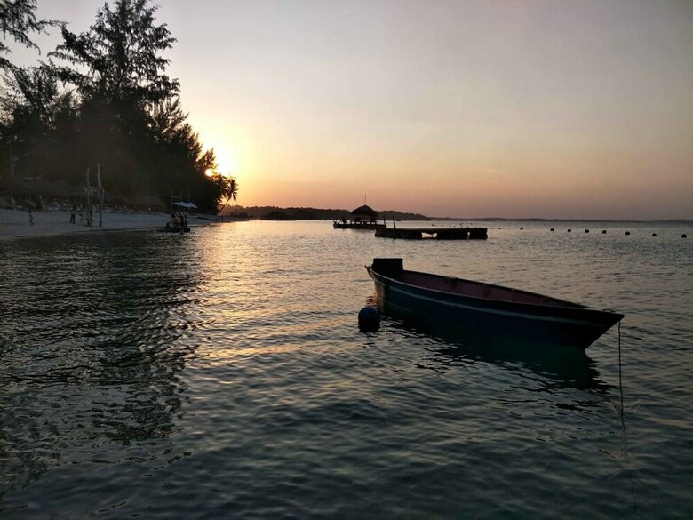 Bed & Breakfast Madu Tiga Beach & Resort