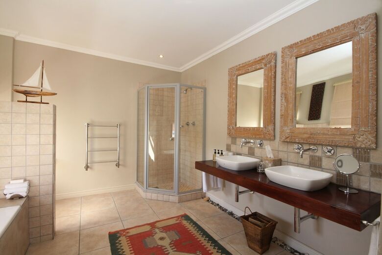 Hotel Lavender Manor Guest Lodge