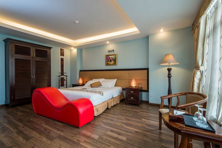 My Hotel - Eiffel Hanoi