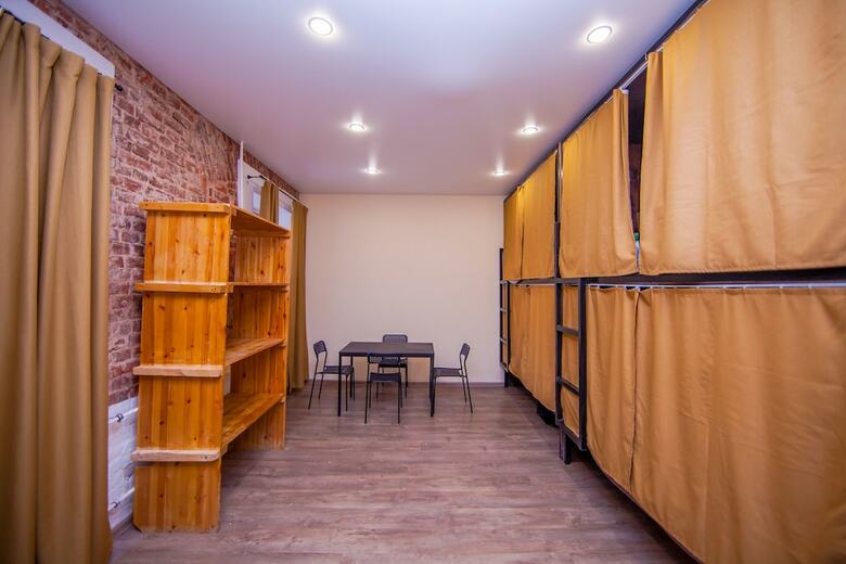 Hostal Proloft Hotel & Hostel