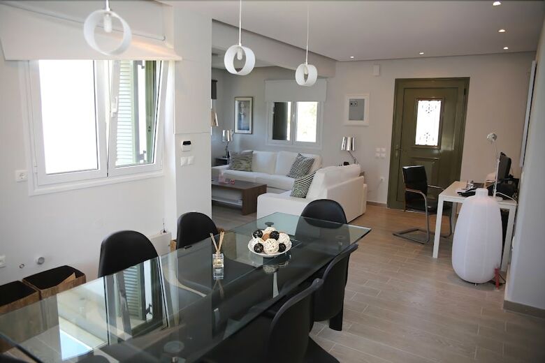 Hiend Beach Villa