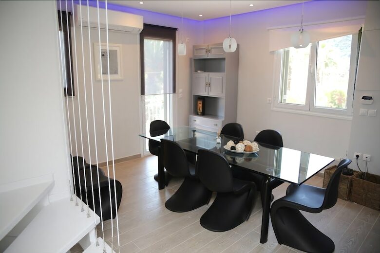 Hiend Beach Villa
