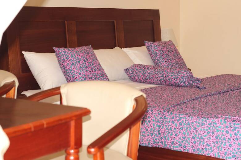 Hotel Platinum Court