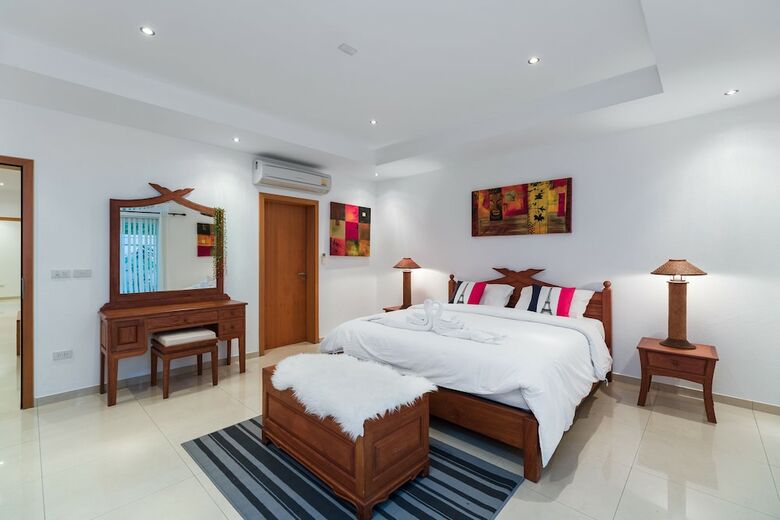 Stunning Luxury Golf And Pool Villas